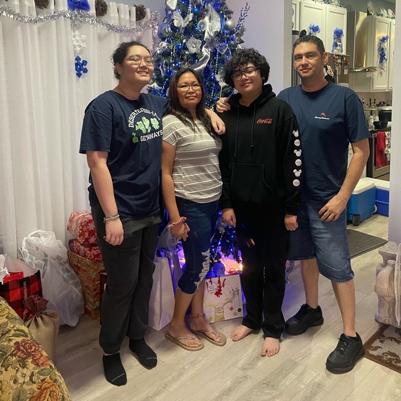 Meet your Posher, Leonie - Picture 2 of 2